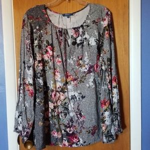 Long sleeve floral blouse
